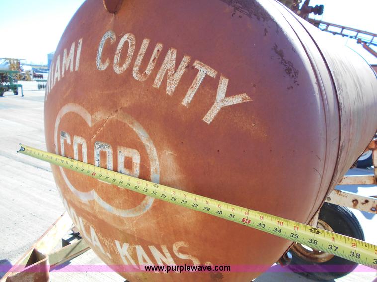 image for item L1149 Anhydrous ammonia applicator tank