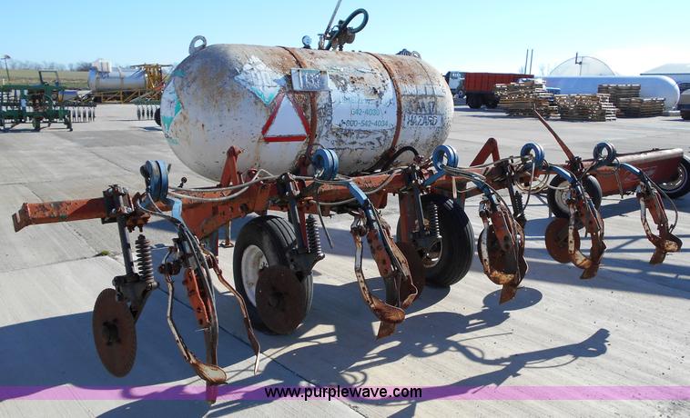 image for item L1150 Anhydrous ammonia applicator