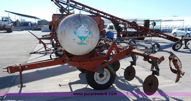image for item L1150 Anhydrous ammonia applicator