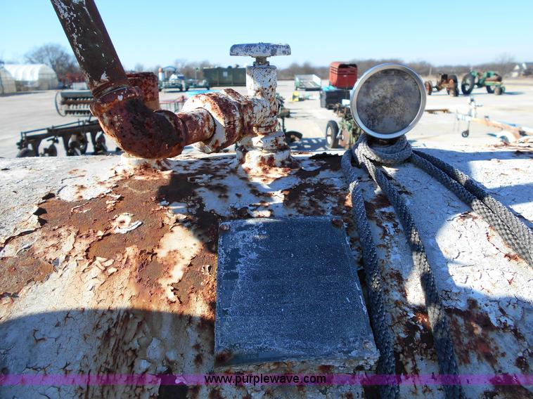 image for item L1150 Anhydrous ammonia applicator