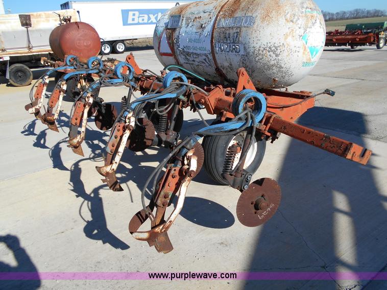 image for item L1150 Anhydrous ammonia applicator