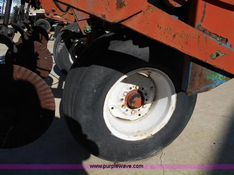 image for item L1150 Anhydrous ammonia applicator