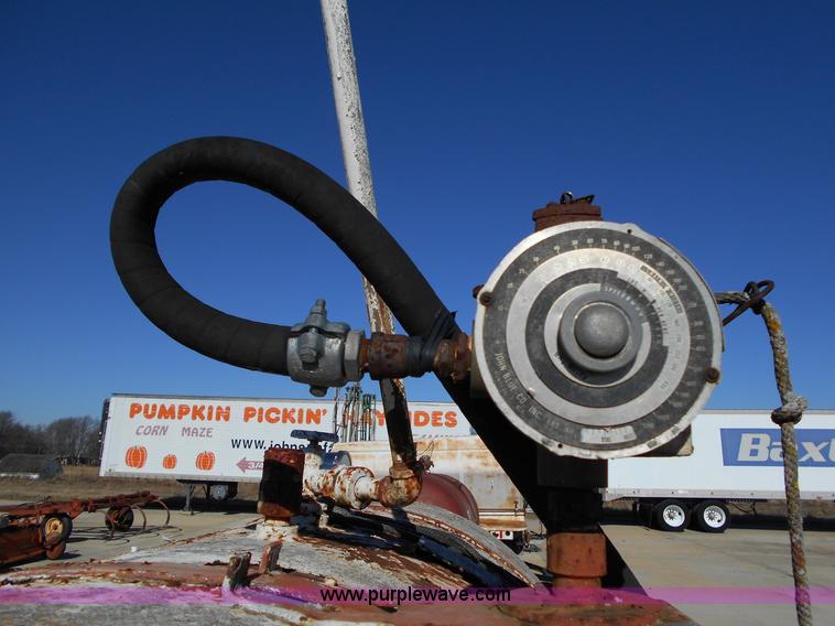 image for item L1150 Anhydrous ammonia applicator