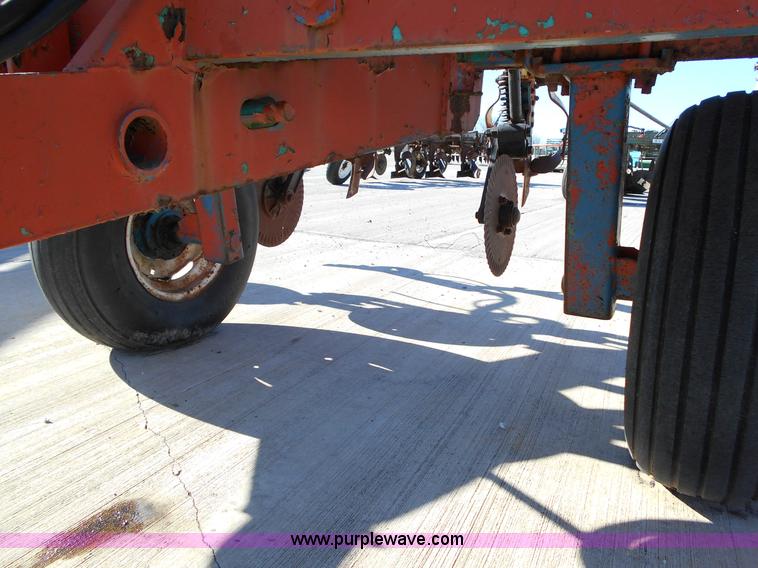 image for item L1150 Anhydrous ammonia applicator