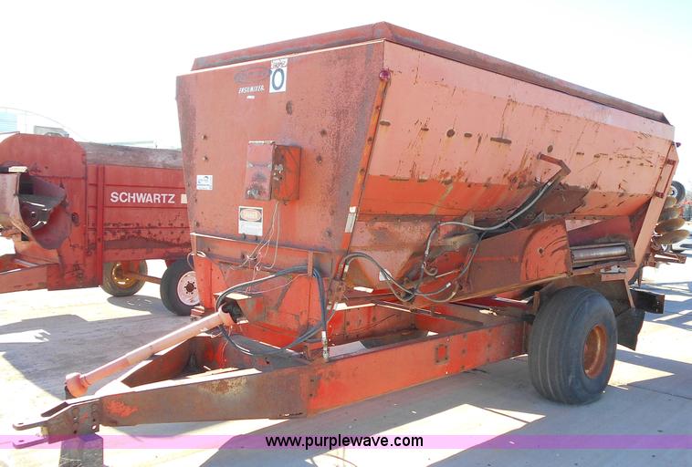 image for item L1152 Oswalt Butler 3340 feed wagon