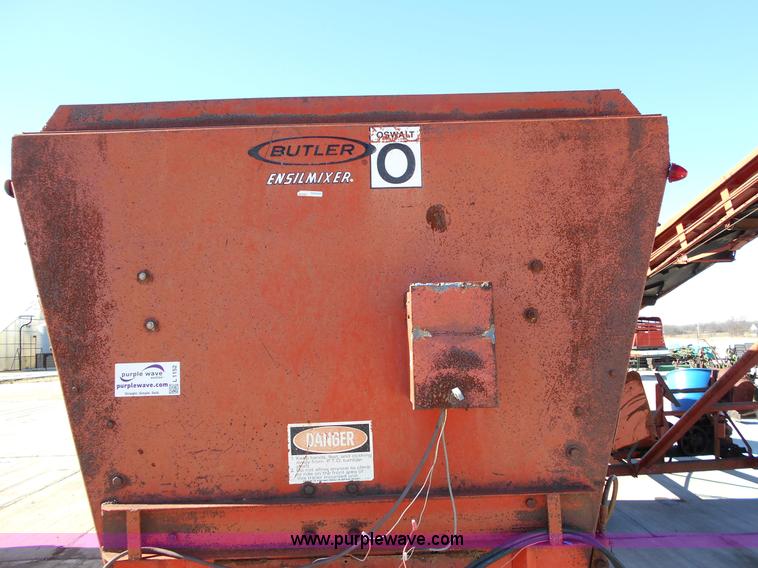 image for item L1152 Oswalt Butler 3340 feed wagon