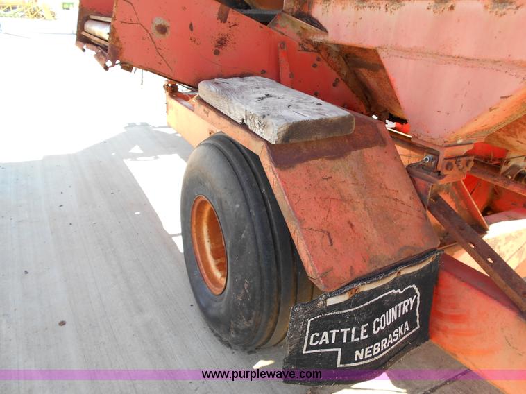 image for item L1152 Oswalt Butler 3340 feed wagon