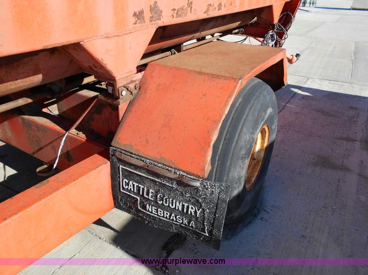 image for item L1152 Oswalt Butler 3340 feed wagon