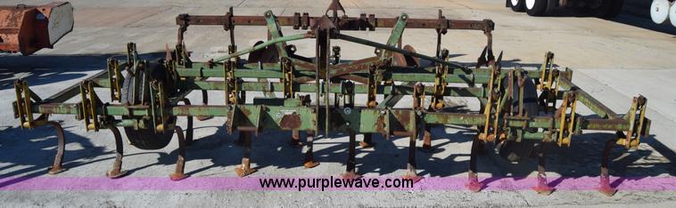 image for item L1159 Kewanee 250 Super Shank field cultivator
