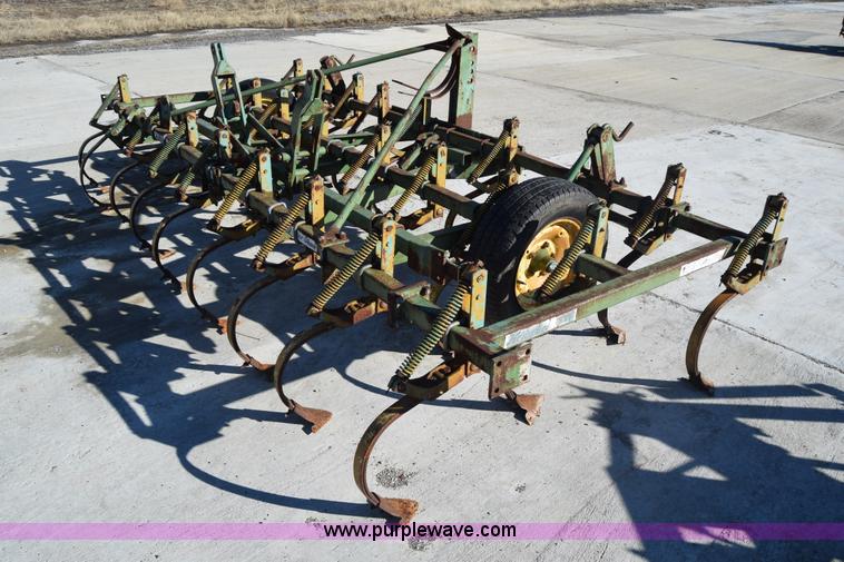 image for item L1159 Kewanee 250 Super Shank field cultivator