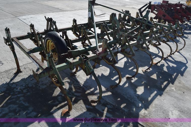 image for item L1159 Kewanee 250 Super Shank field cultivator