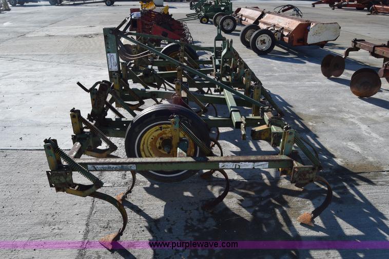 image for item L1159 Kewanee 250 Super Shank field cultivator