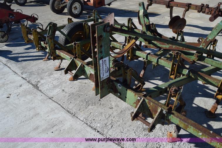 image for item L1159 Kewanee 250 Super Shank field cultivator