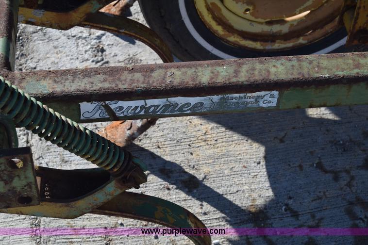 image for item L1159 Kewanee 250 Super Shank field cultivator