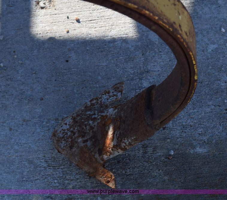 image for item L1159 Kewanee 250 Super Shank field cultivator