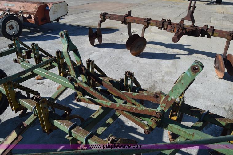 image for item L1159 Kewanee 250 Super Shank field cultivator