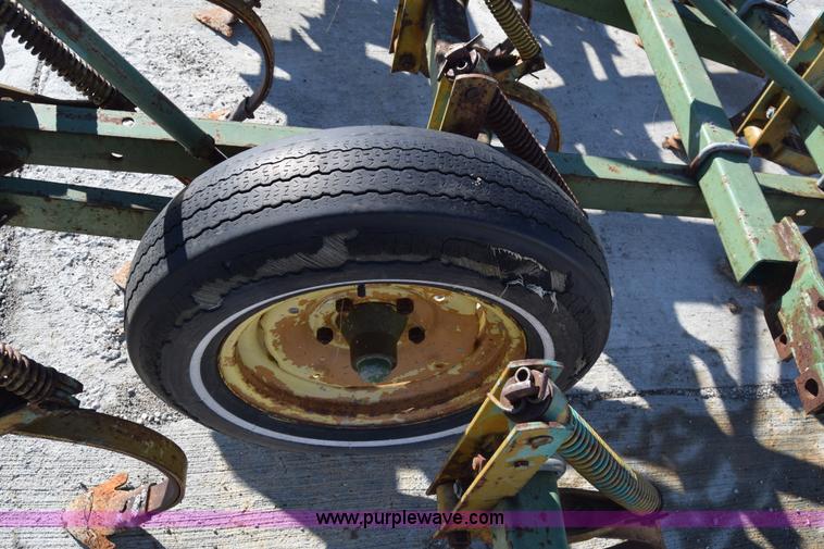 image for item L1159 Kewanee 250 Super Shank field cultivator