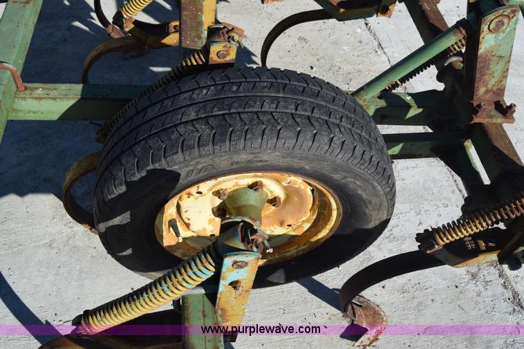 image for item L1159 Kewanee 250 Super Shank field cultivator