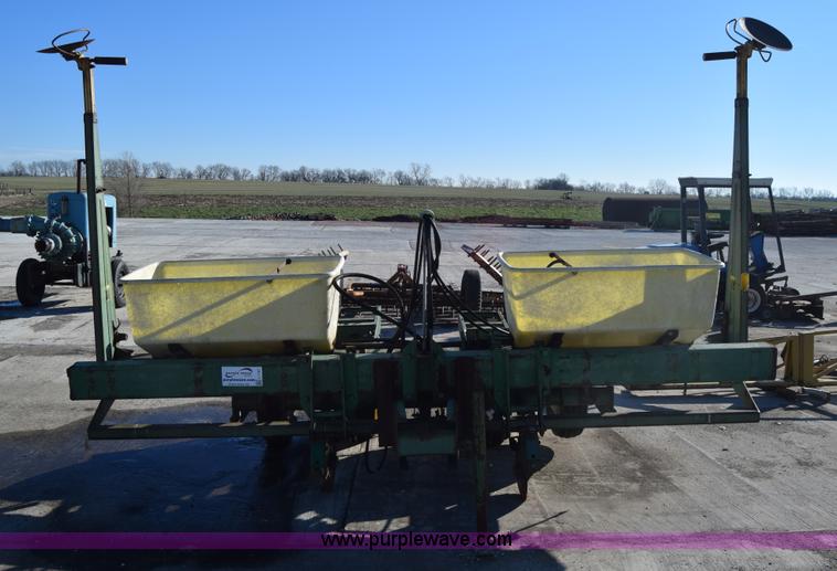 image for item L1167 John Deere 7000 planter