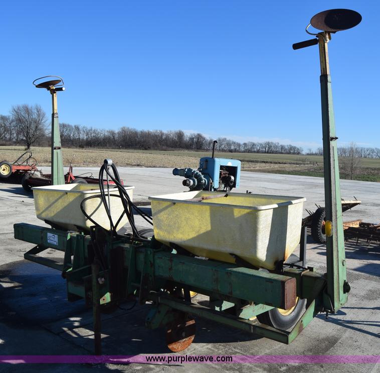 image for item L1167 John Deere 7000 planter