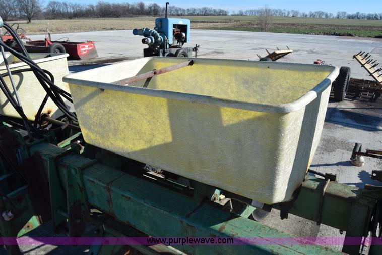 image for item L1167 John Deere 7000 planter