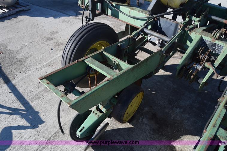 image for item L1167 John Deere 7000 planter