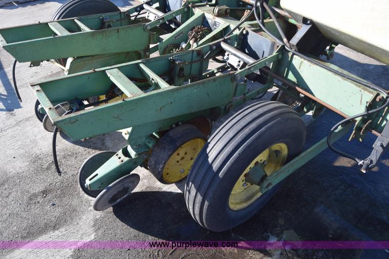 image for item L1167 John Deere 7000 planter