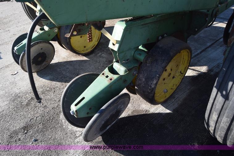 image for item L1167 John Deere 7000 planter