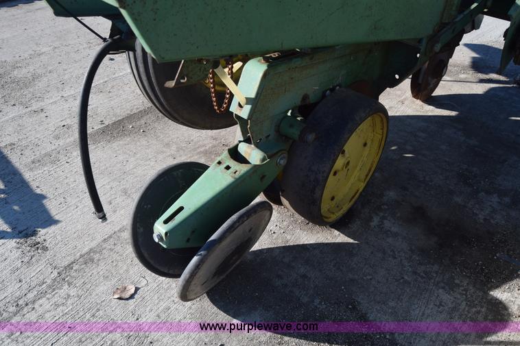 image for item L1167 John Deere 7000 planter