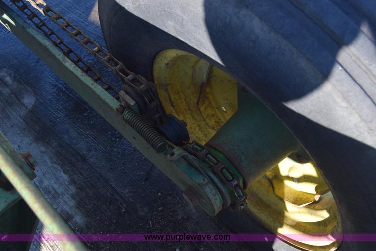 image for item L1167 John Deere 7000 planter