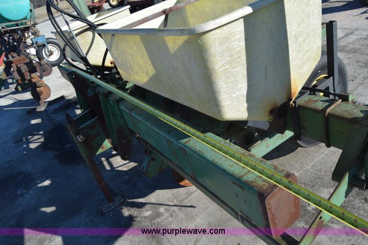 image for item L1167 John Deere 7000 planter