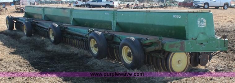 image for item L6770 John Deere 9350 hoe drill
