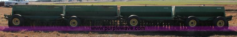 image for item L6770 John Deere 9350 hoe drill