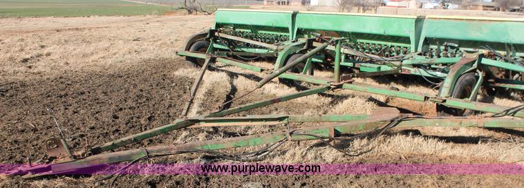 image for item L6770 John Deere 9350 hoe drill