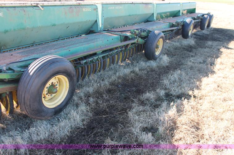 image for item L6770 John Deere 9350 hoe drill