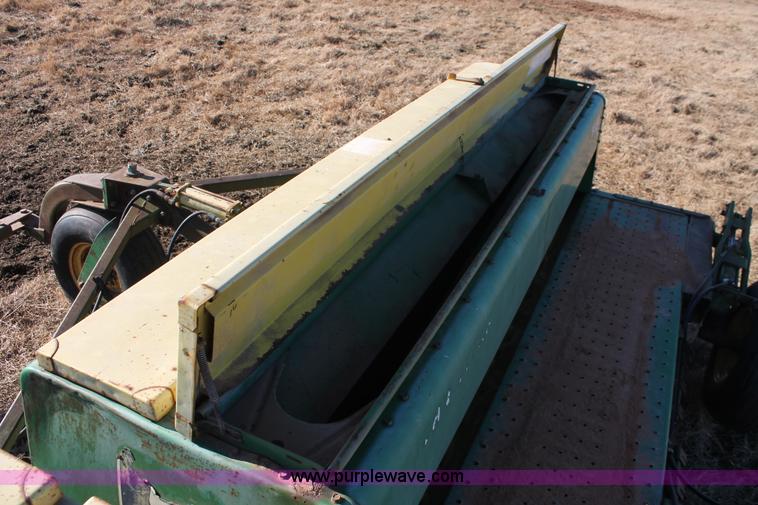 image for item L6770 John Deere 9350 hoe drill