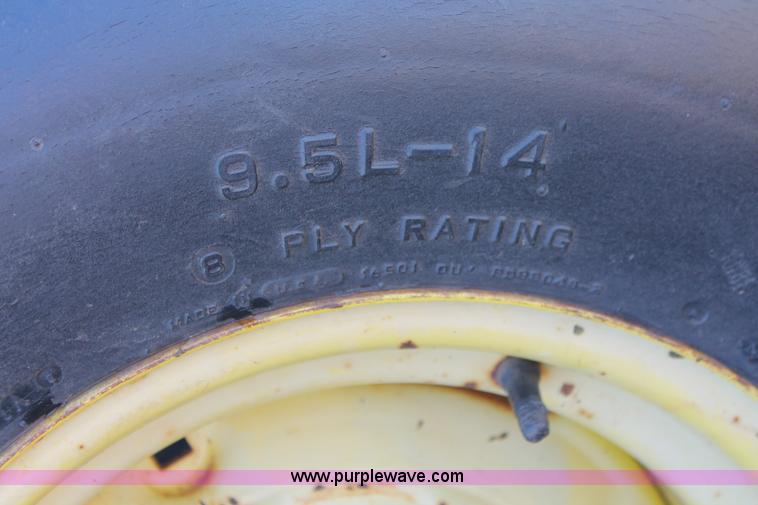 image for item L6770 John Deere 9350 hoe drill