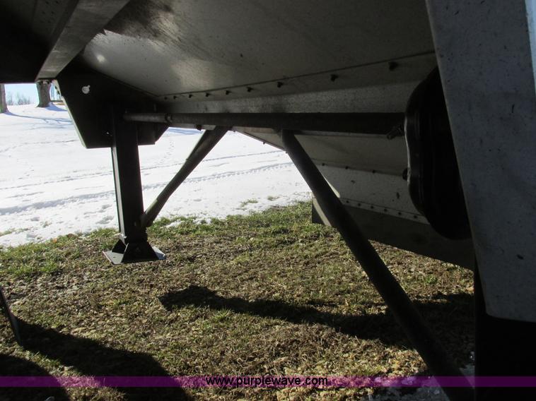 image for item L7002 2007 Cornhusker 800ALSR double hopper grain trailer