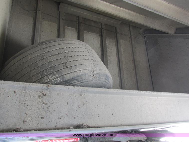 image for item L7002 2007 Cornhusker 800ALSR double hopper grain trailer