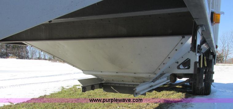 image for item L7002 2007 Cornhusker 800ALSR double hopper grain trailer