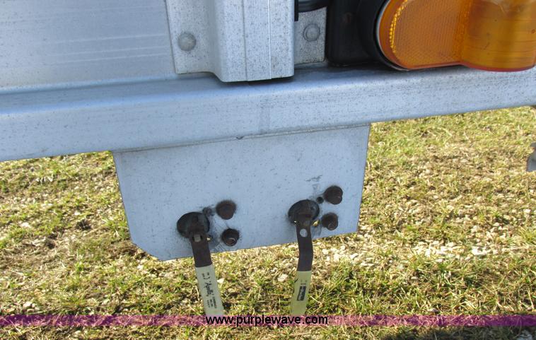 image for item L7002 2007 Cornhusker 800ALSR double hopper grain trailer