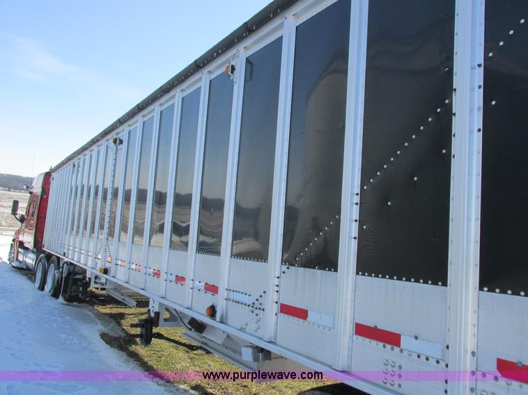 image for item L7002 2007 Cornhusker 800ALSR double hopper grain trailer