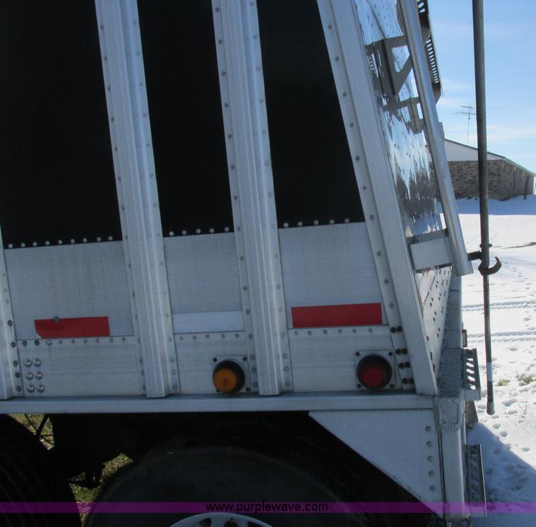 image for item L7002 2007 Cornhusker 800ALSR double hopper grain trailer