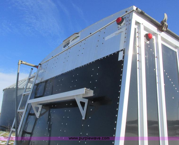 image for item L7002 2007 Cornhusker 800ALSR double hopper grain trailer