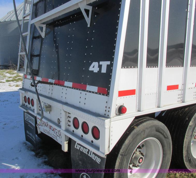 image for item L7002 2007 Cornhusker 800ALSR double hopper grain trailer