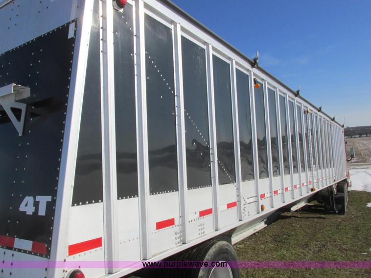 image for item L7002 2007 Cornhusker 800ALSR double hopper grain trailer