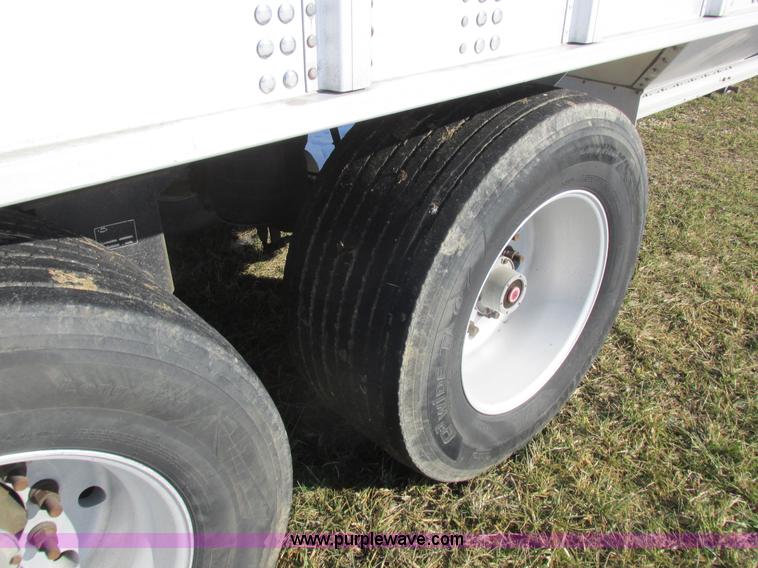 image for item L7002 2007 Cornhusker 800ALSR double hopper grain trailer