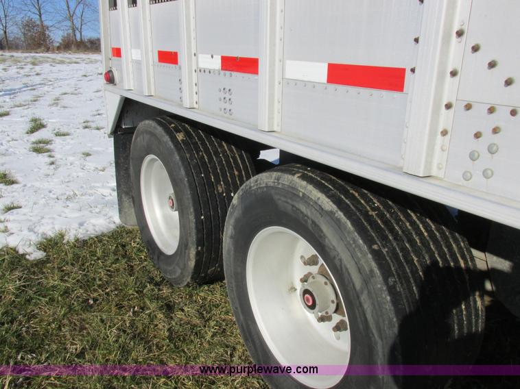 image for item L7002 2007 Cornhusker 800ALSR double hopper grain trailer