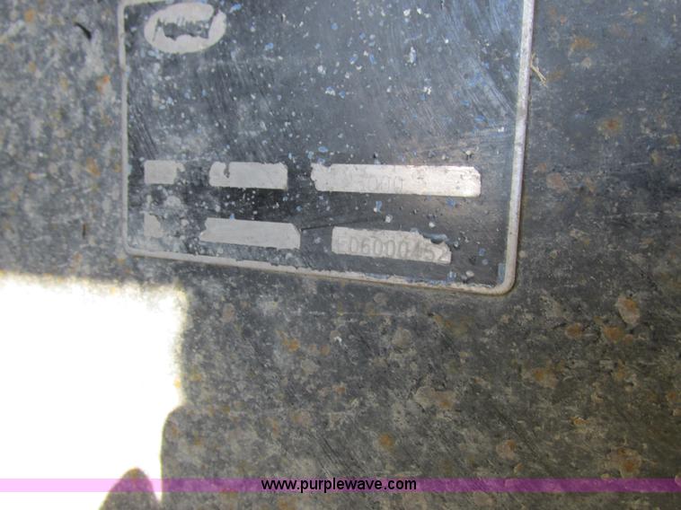 image for item L7002 2007 Cornhusker 800ALSR double hopper grain trailer