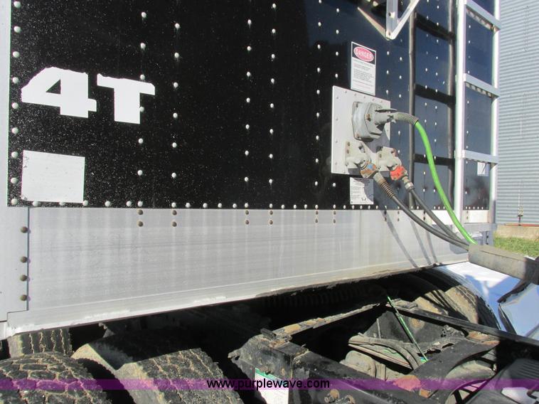 image for item L7002 2007 Cornhusker 800ALSR double hopper grain trailer